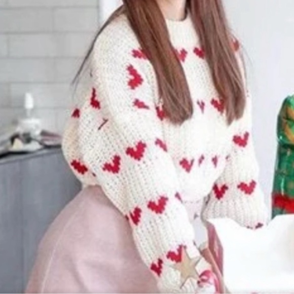 Cozy Heart Print Turtleneck Knit Oversized Sweater - Picture 4 of 9